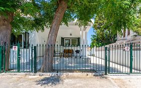 Arty Haven - Spacious 3-Br House In Larnaca